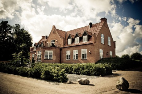 Døre til enhver boligstil: Vælg kvalitet, tryghed og isolering